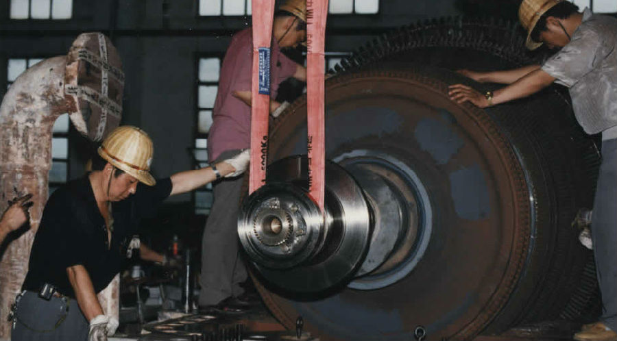 5000KW發(fā)電機(jī)組吊裝工程